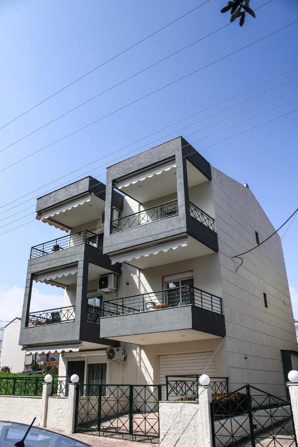Toli Apartment *