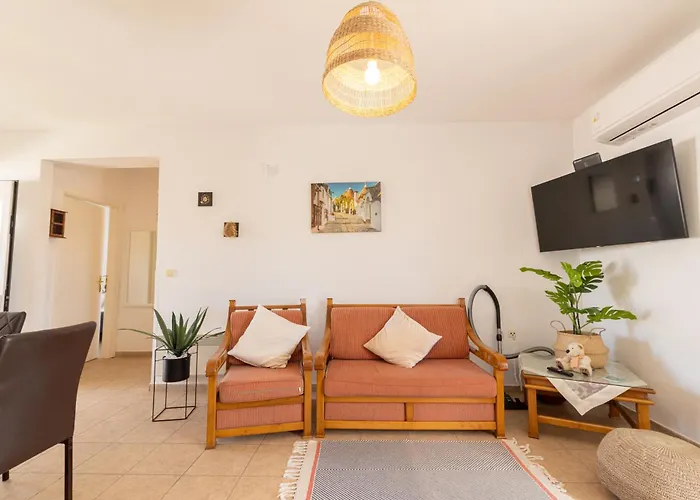 Toli Apartments